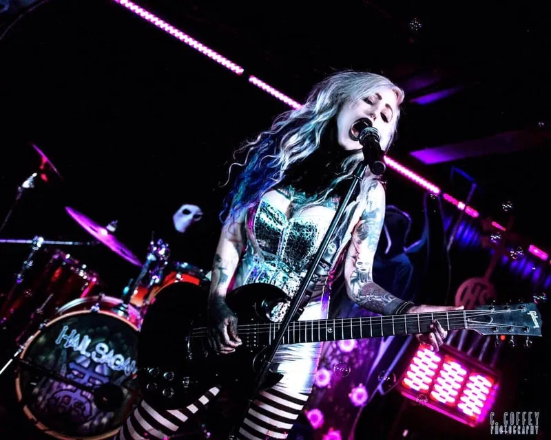 Hail Sagan vocalist Sagan Amery. Hail Sagan guitarist Sagan Amery. Hail Sagan Live. Metal music, metal band, rock music, rock band. Girl playing guitar. girl in band, female fronted metal, female fronted music